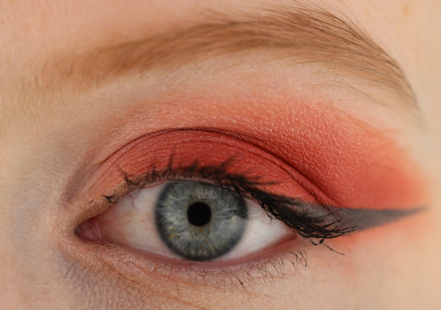 Ombre à paupières en feu